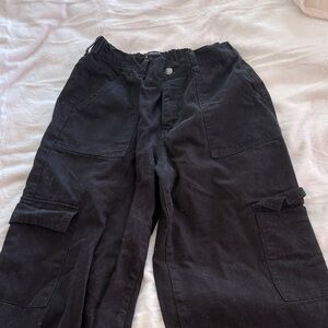 Forever 21 Women's Black Straight Leg Jeans